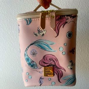 Petunia Pickle bottom